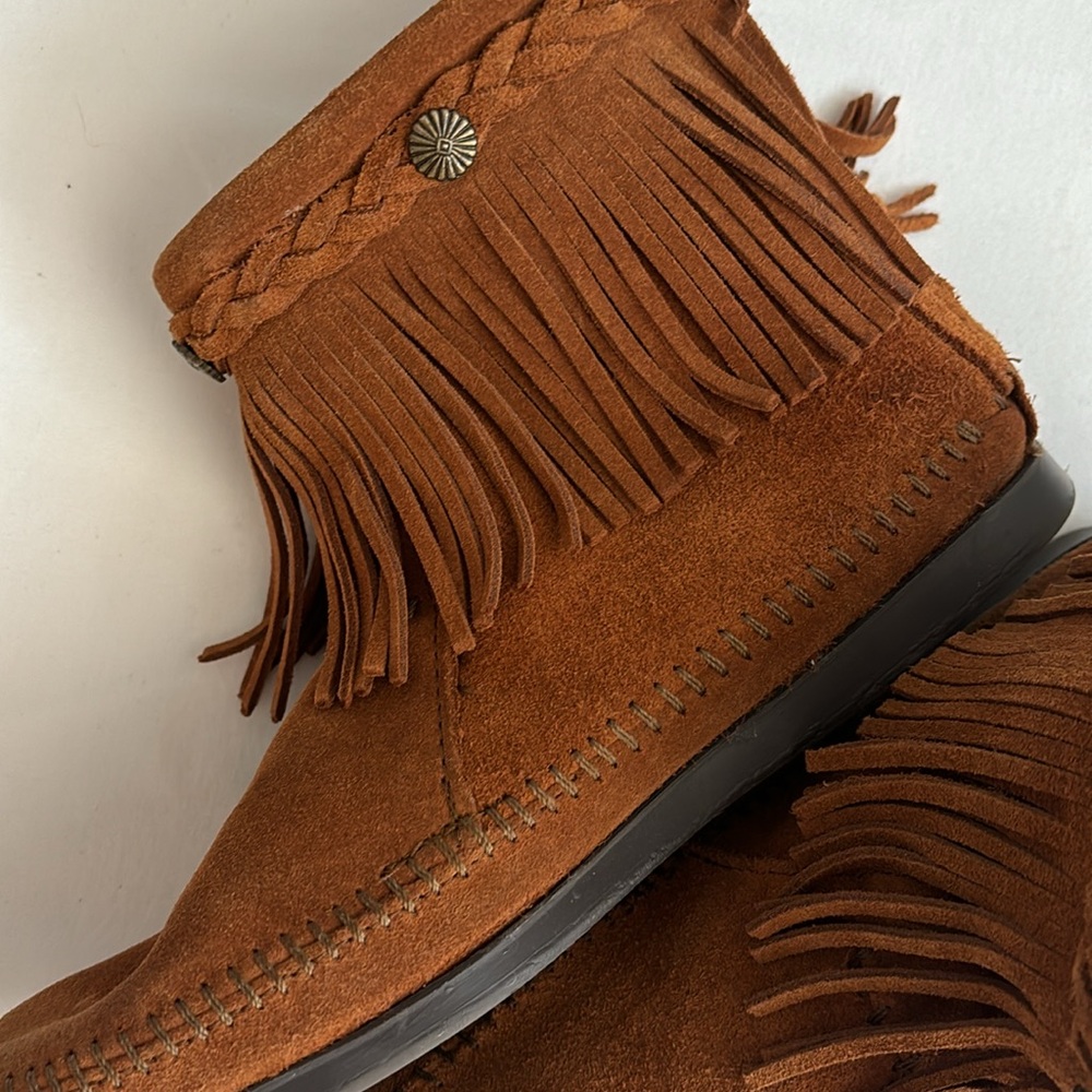 Minnetonka fringe ankle boot moccasins with stud detail - Picture 6 of 7